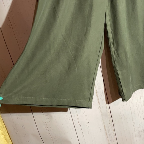 NWT loft wide leg pants. - Picture 2 of 5